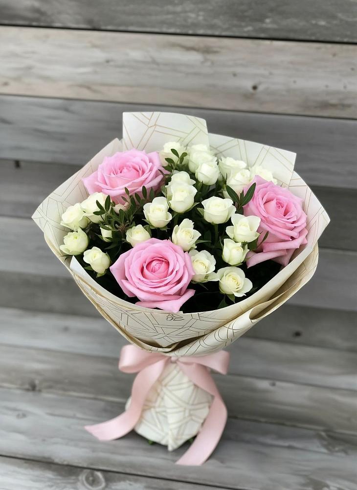 Букет цветов из: Розы в Водный