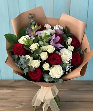 Букет цветов из:  Розы и Альстромерии в Водный