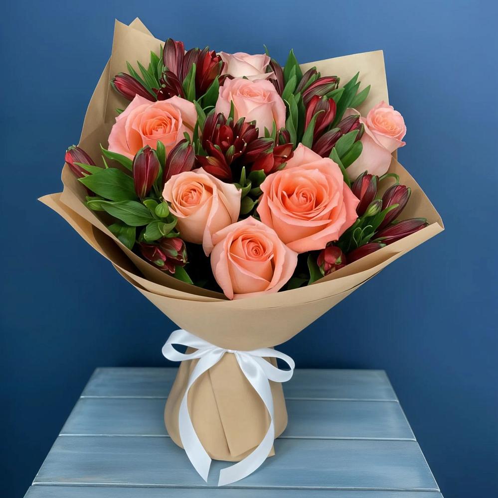 Букет цветов из: Розы и Альстромерии в Водный