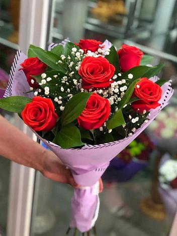 Букет цветов из: Розы в Водный
