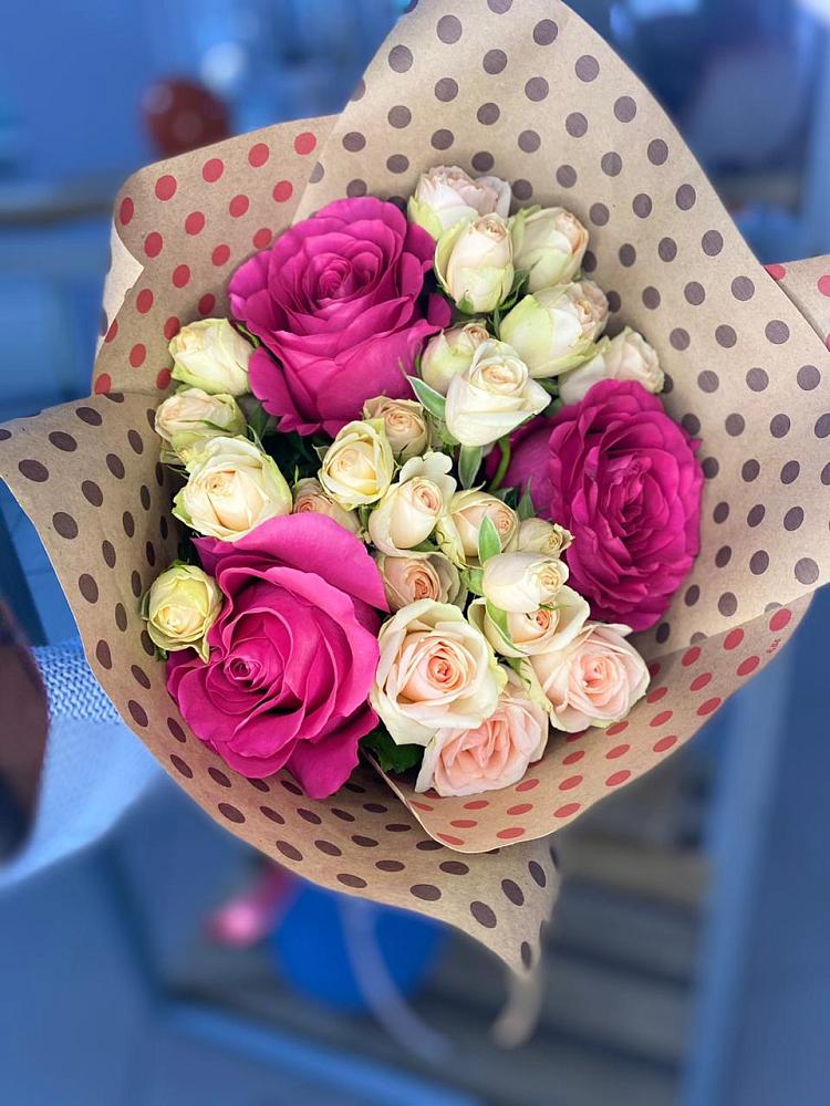 Букет цветов из: Розы в Водный