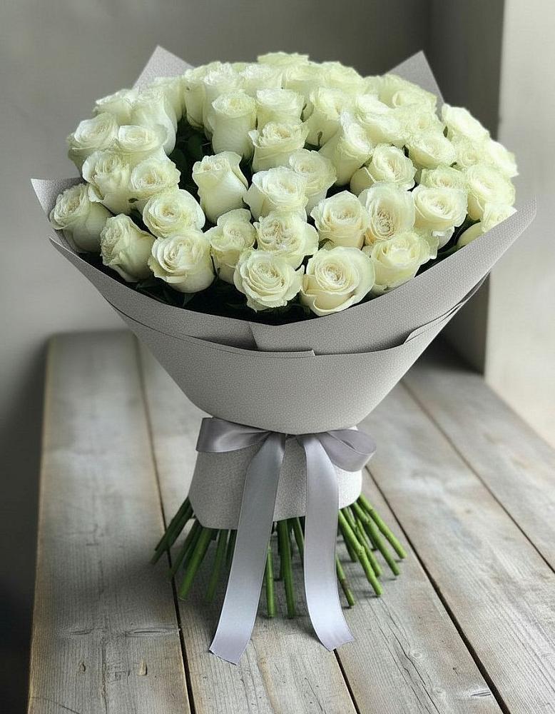 Букет 35 Белых роз в Водный
