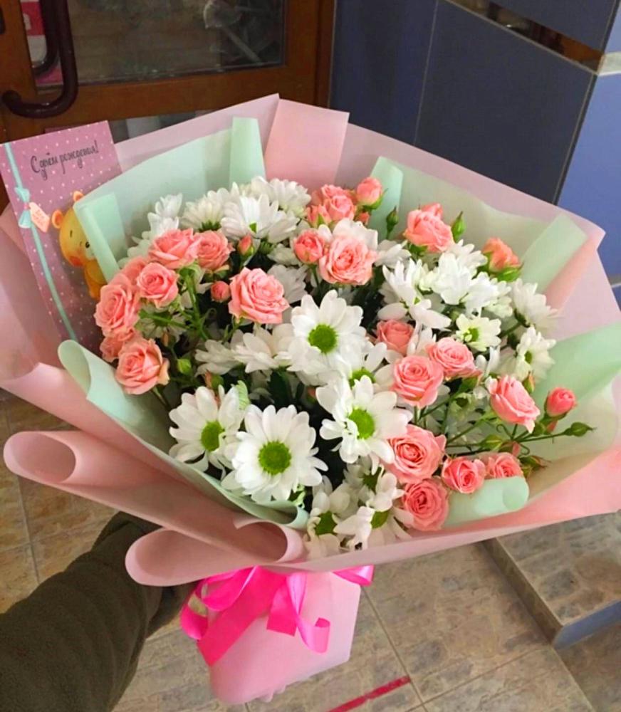 Букет цветов из: Розы и Хризантемы в Водный