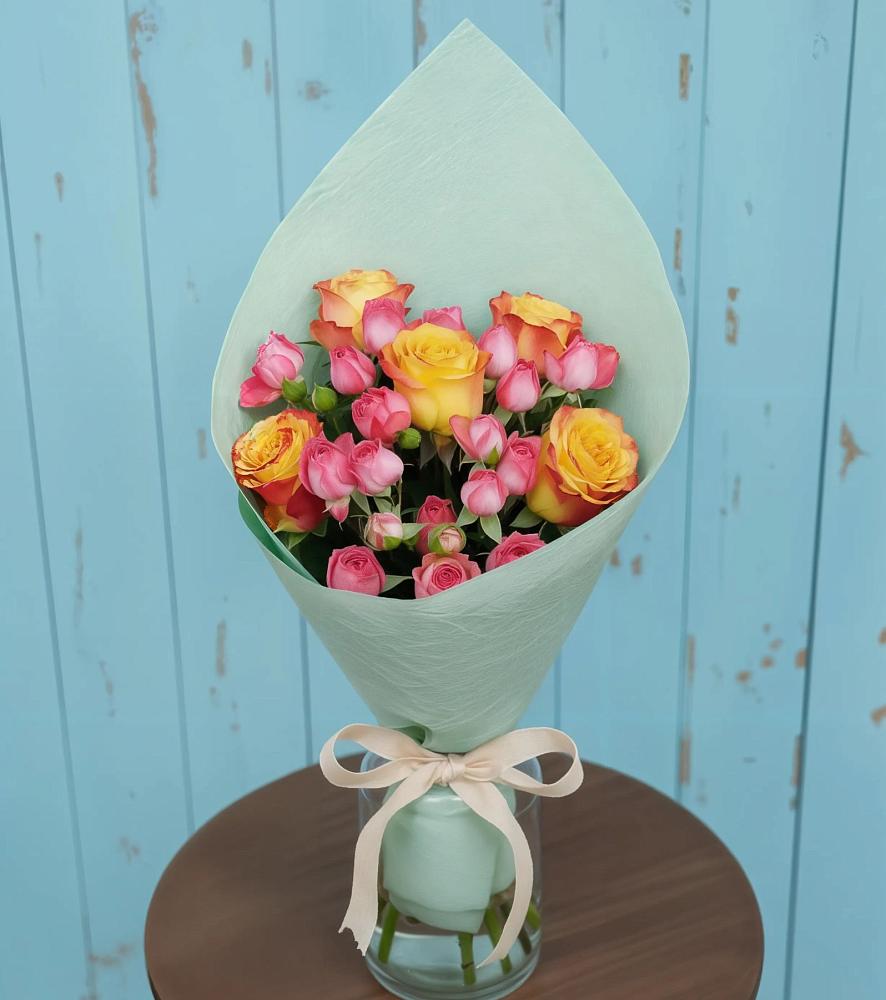 Букет цветов из: Розы в Водный