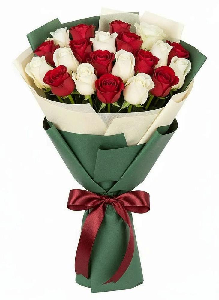 Букет Микс из красных и белых роз в Водный