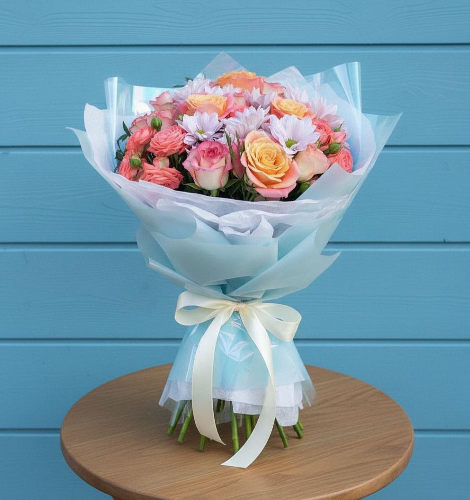 Букет цветов из: Хризантемы и Розы в Водный