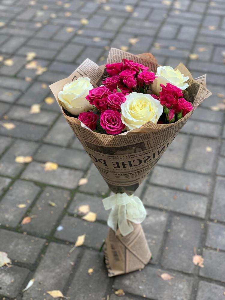 Букет цветов из: Розы в Водный