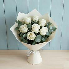 Букет Белые розы в Эвкалипте в Водный