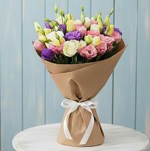 Букет цветов из:  Лизиантусы в Водный