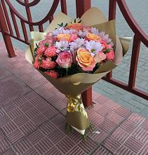 Букет цветов из:  Хризантемы и Розы #REPLACE_PRED# Водный