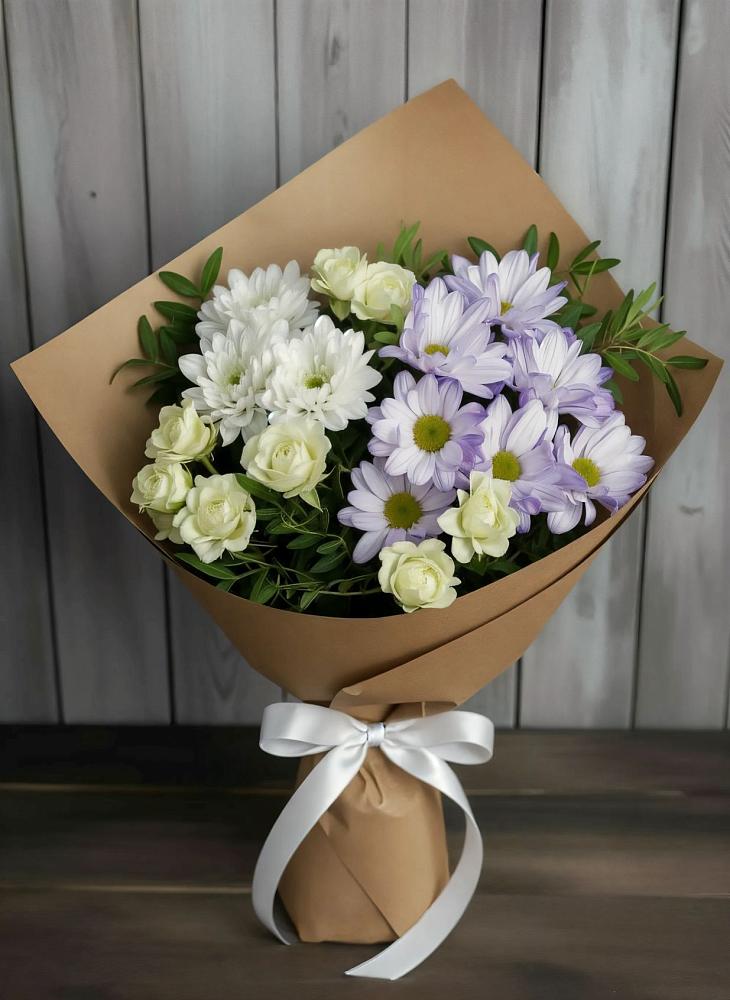 Букет цветов из: Хризантемы и Розы в Водный