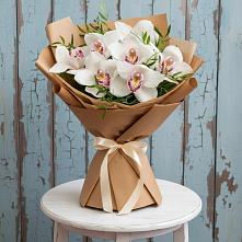 Букет цветов из:  Орхидеи и Розы в Водный